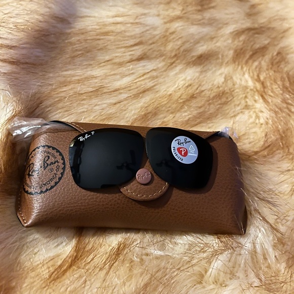 Ray Ban Polarized wayfarers Replacement Lens New Never Used - Picture 6 of 6